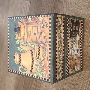 Bobs Primitive Box